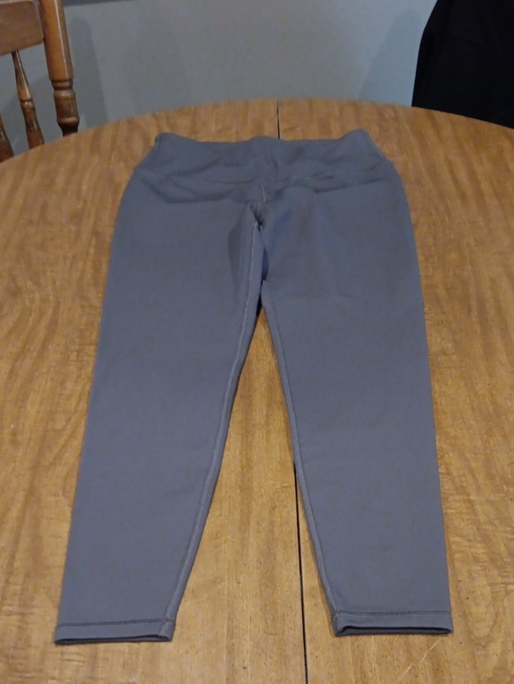Ladies Gray Stretch Leggings